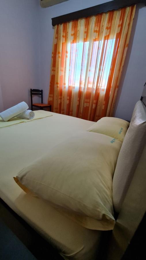 Gjirokastër Hotel Brace מראה חיצוני תמונה