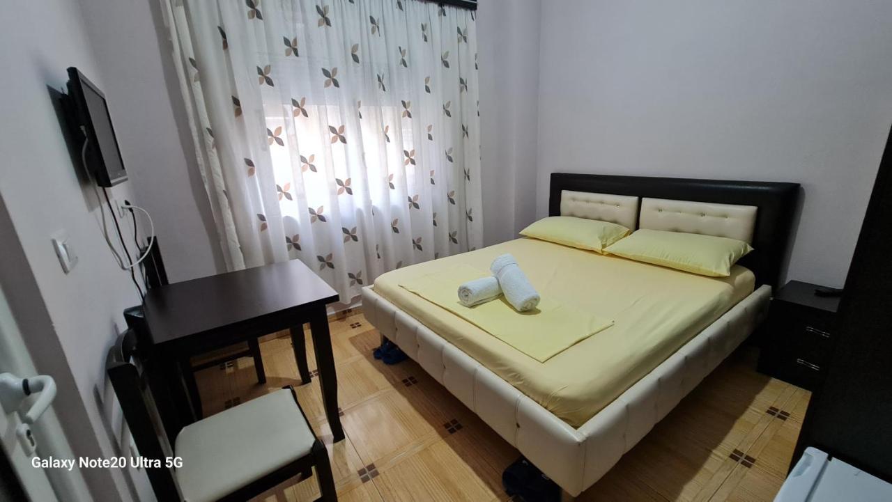 Gjirokastër Hotel Brace מראה חיצוני תמונה