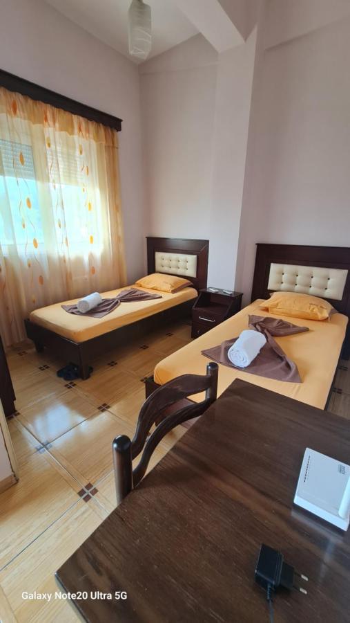 Gjirokastër Hotel Brace מראה חיצוני תמונה