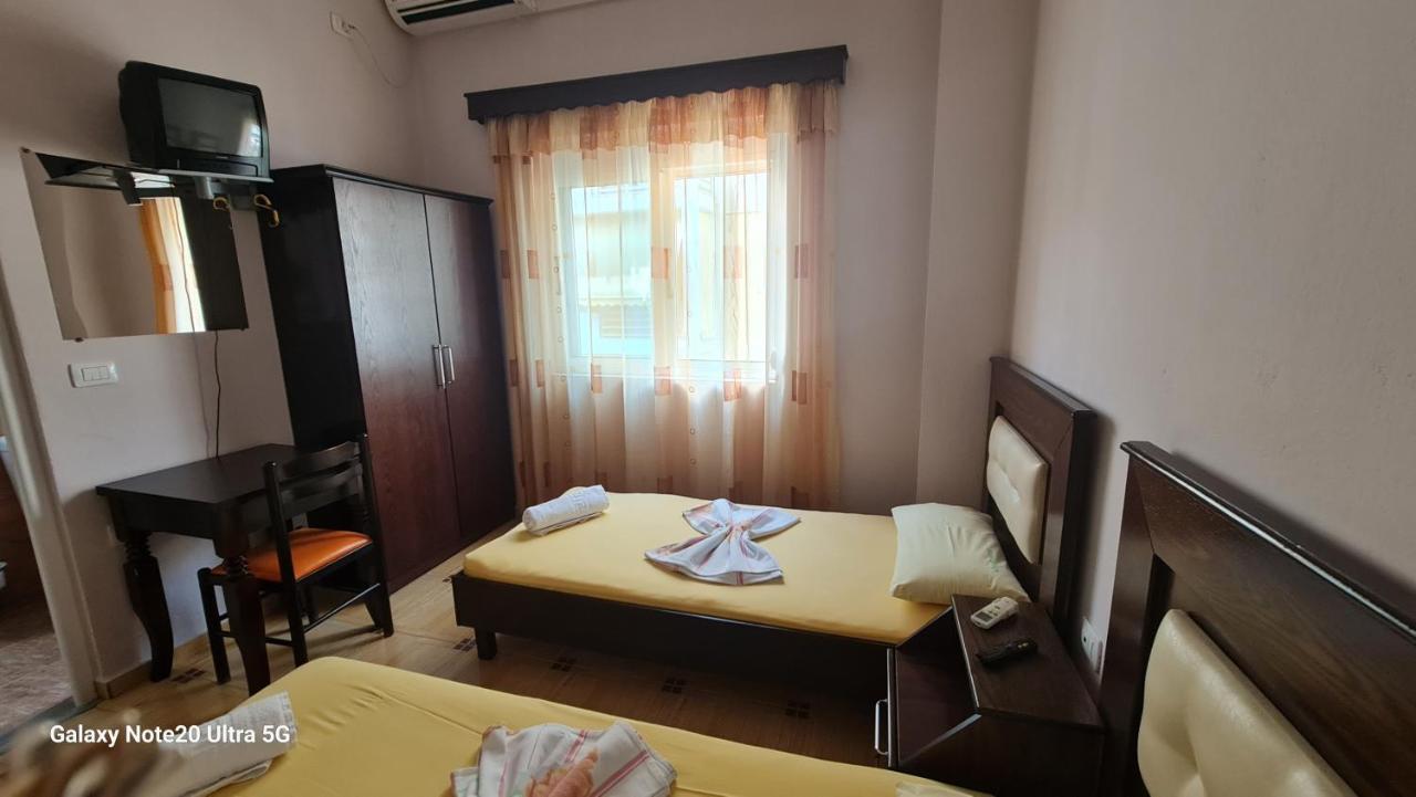 Gjirokastër Hotel Brace מראה חיצוני תמונה