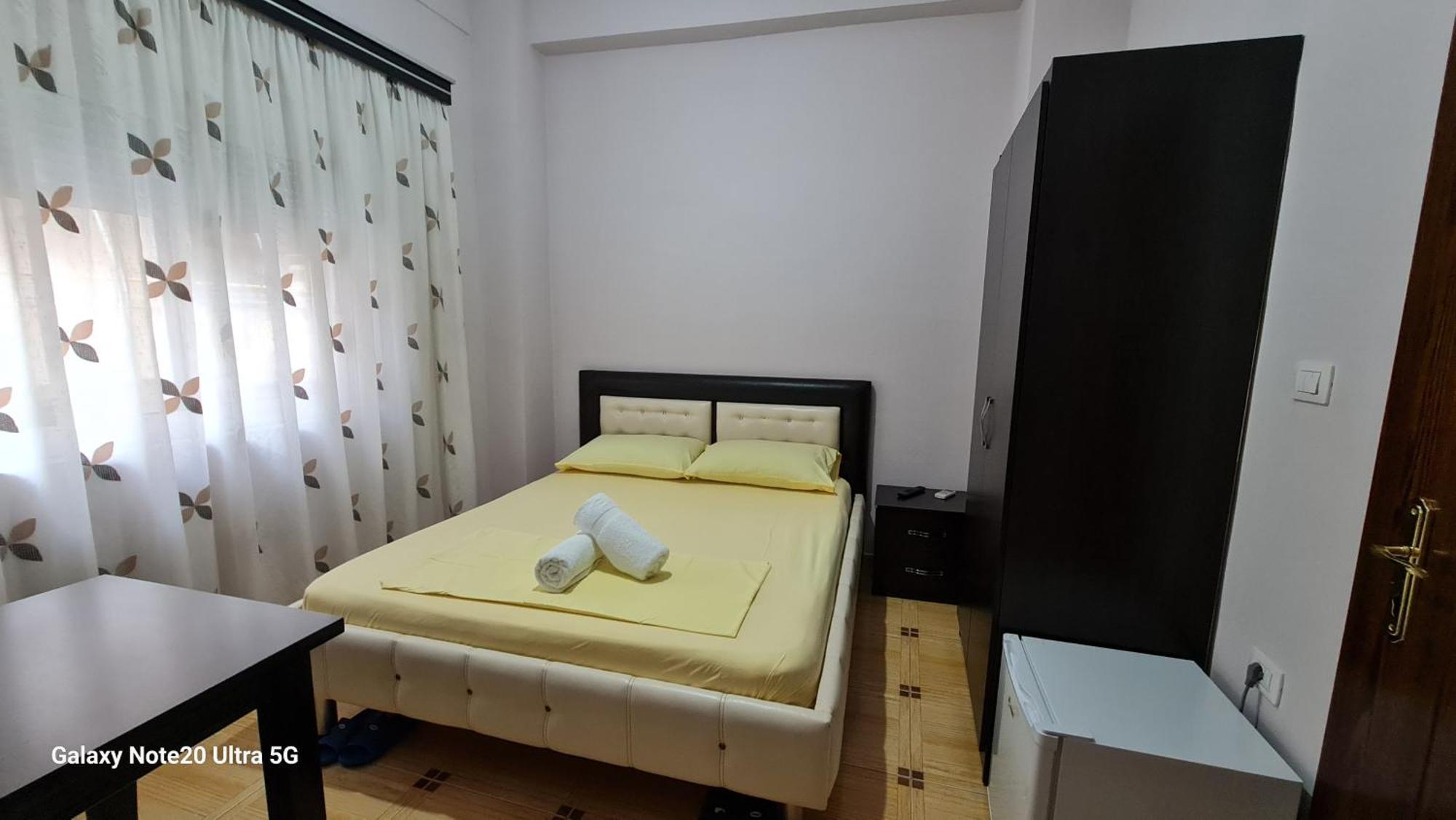 Gjirokastër Hotel Brace מראה חיצוני תמונה