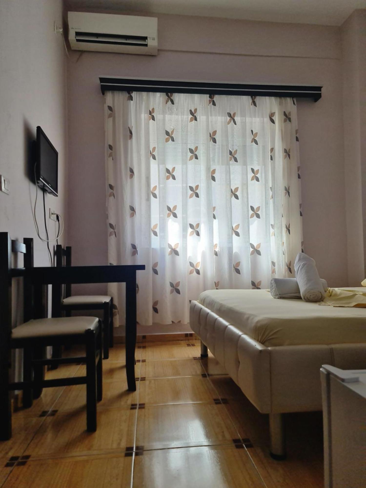 Gjirokastër Hotel Brace מראה חיצוני תמונה