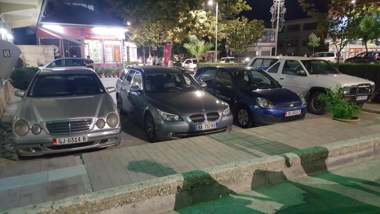 Gjirokastër Hotel Brace מראה חיצוני תמונה